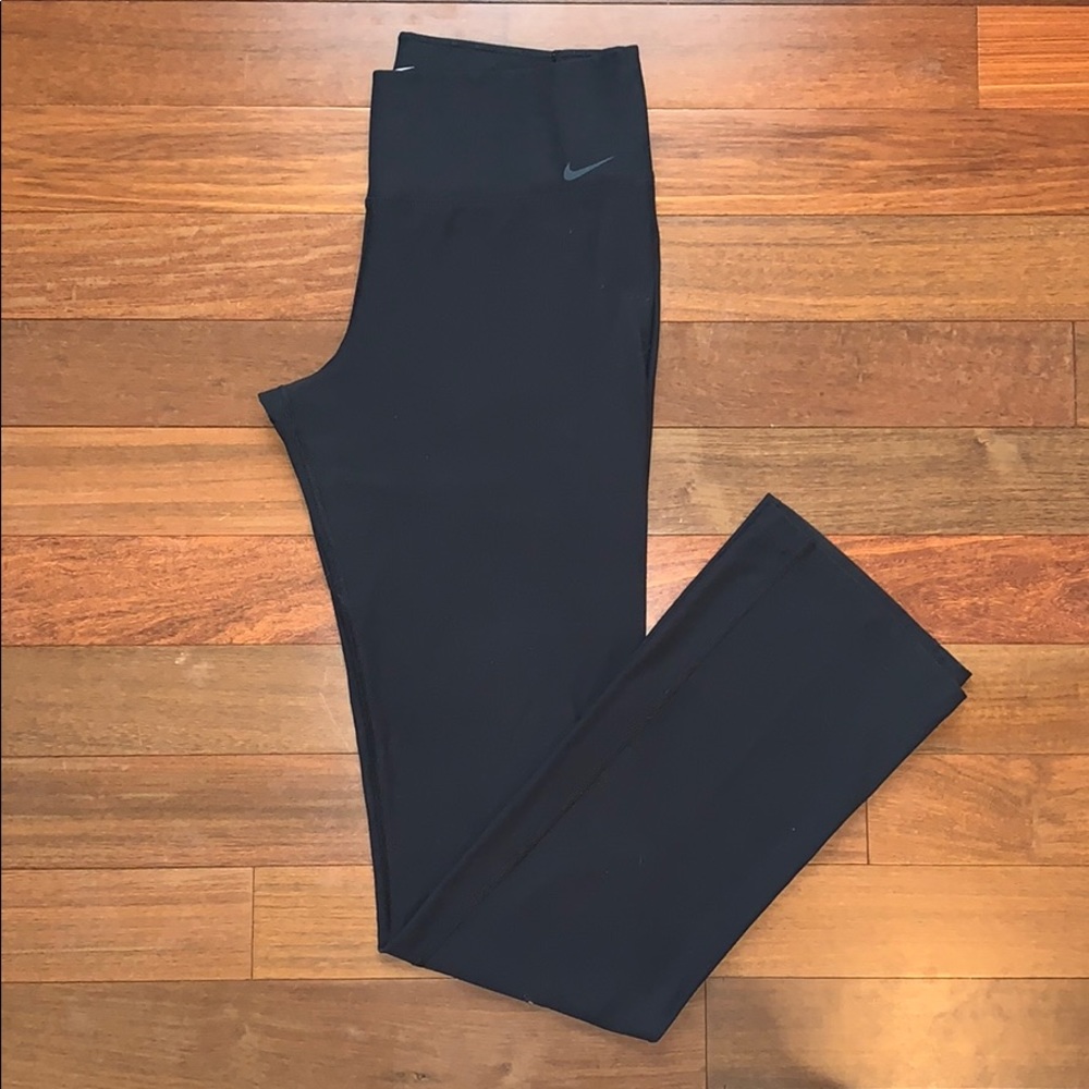 Black Nike Dri-Fit Yoga-pants